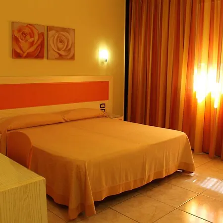 Cristal Hotel Eboli