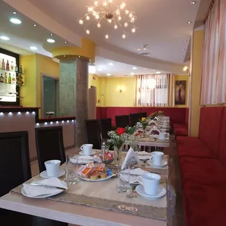 Cristal Hotel Eboli