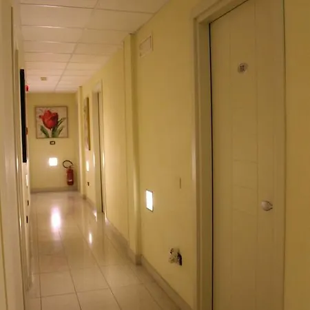 Cristal Hotel 3*