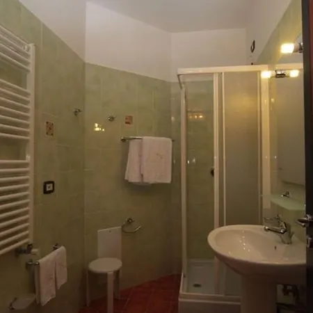 Cristal Hotel 3*