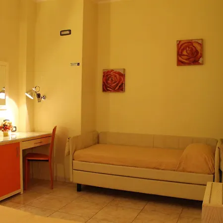 Cristal Hotel 3*