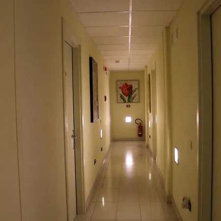 Cristal Hotel 3*