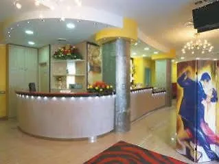 Cristal Hotel 3*